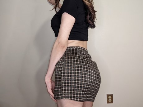 QueenOfPower perfect model img