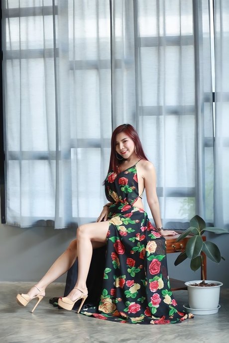 Pupreaw erotic model img