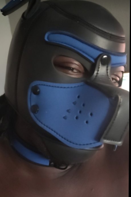 Pup Rella model sexy photo