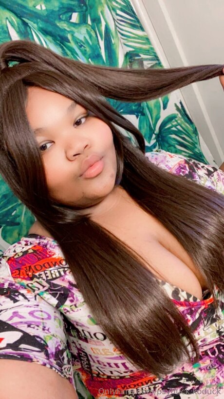 Fluffy Melons perfect model pic