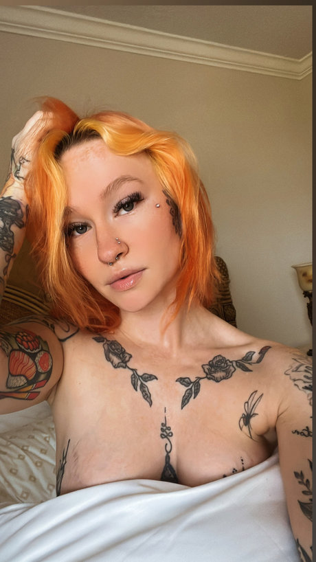 Psycho Sarah pornstar images