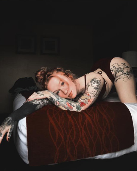 Psycho Sarah hd actress picture