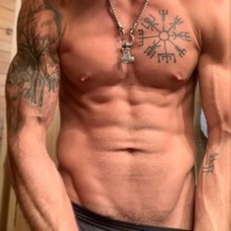 Primal Instinct pornstar nude photo