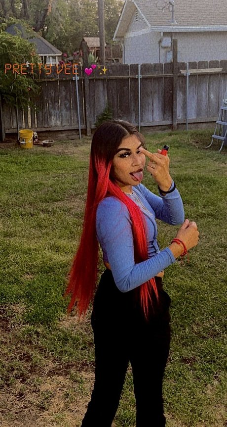 PrettyVeee free pornstar photos