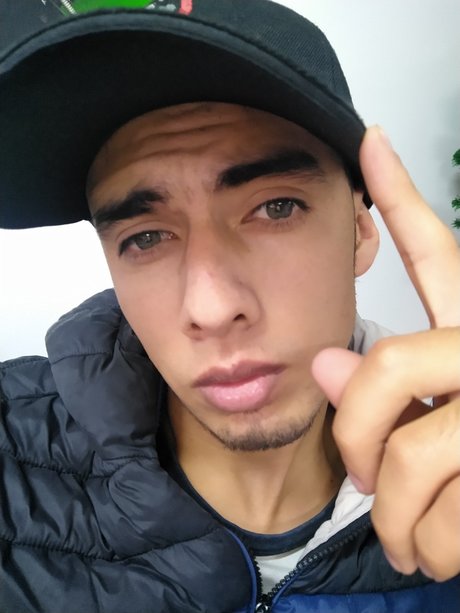 Roberto Gomez Romero star hd img