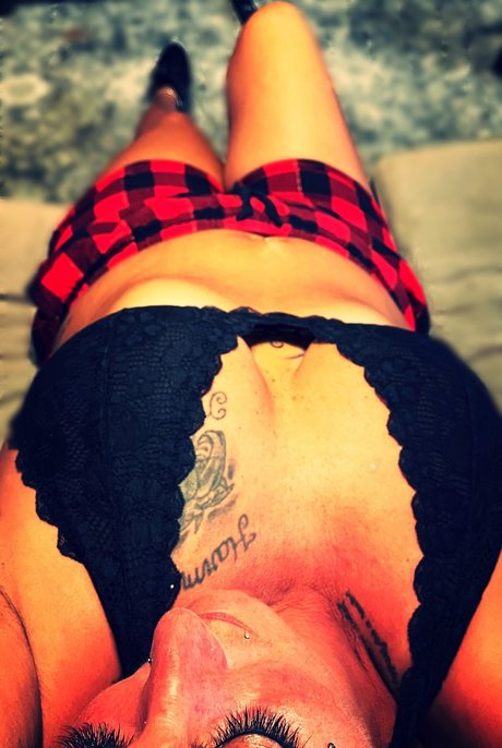 Riley Phoenix pornstar high quality gallery