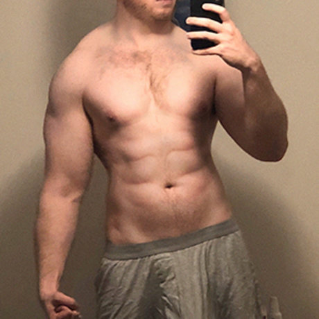 Red XXL nice actress photos