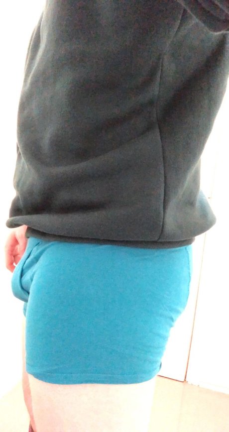 Red head model naked image