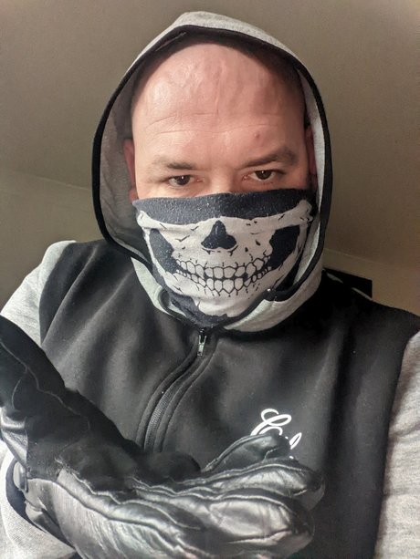 Real Alpha UK model pornographic archive