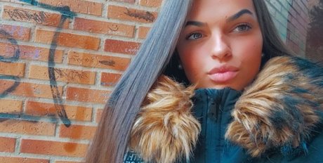 _R A X E T Q U E E N_ star art images