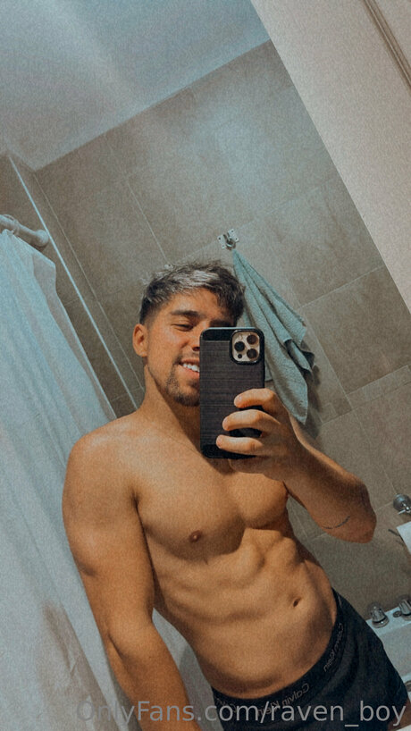 _R VEN_ nude model img