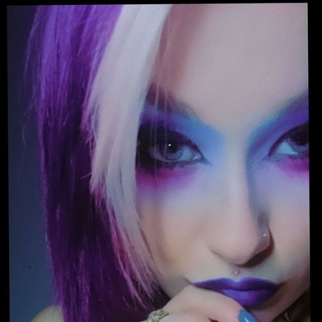 raven model pornographic pictures