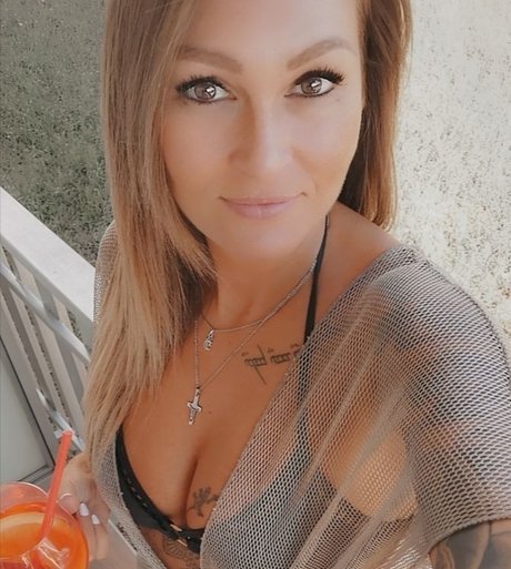 RaissaEffe porn model gallery