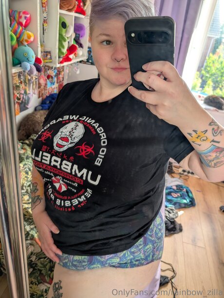 Rainbow Zilla model porn photos