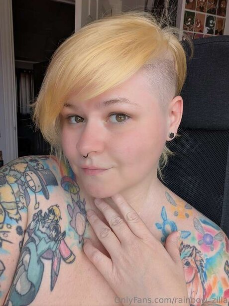 Rainbow Zilla star pornographic pics