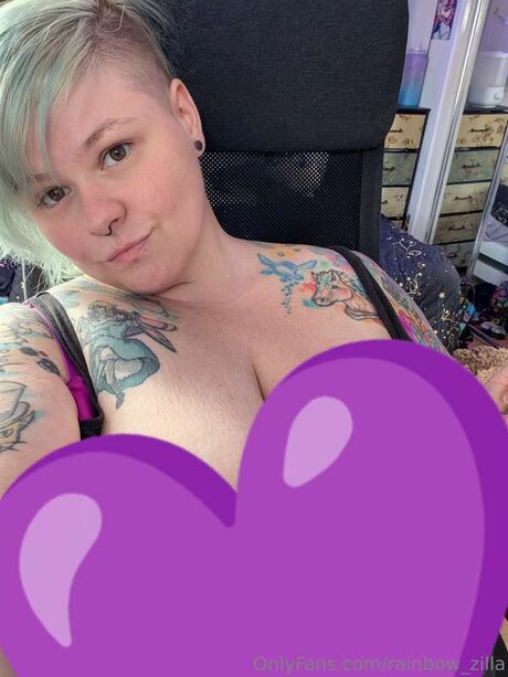 Rainbow Zilla star sexy img