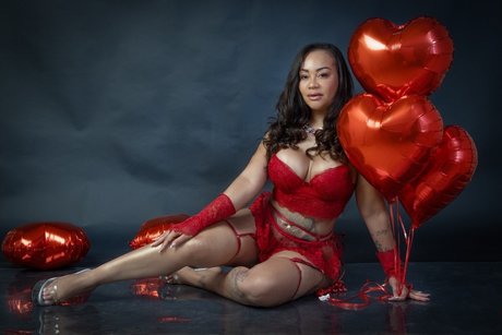 Layfer Rayka art model gallery