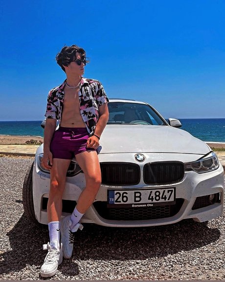 _Marcus 100k_ exclusive star images