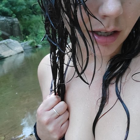 Wilder girl_ adult model img