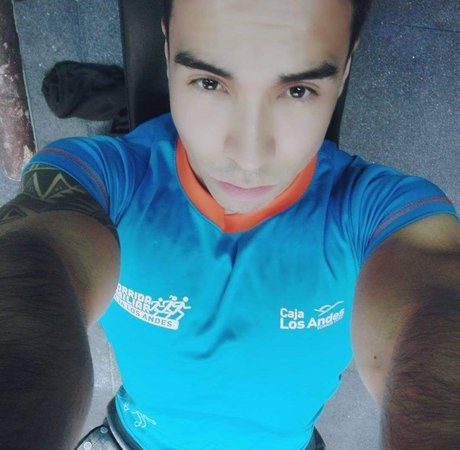 Roco model adult pictures