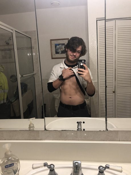 John Marshall star sexy images