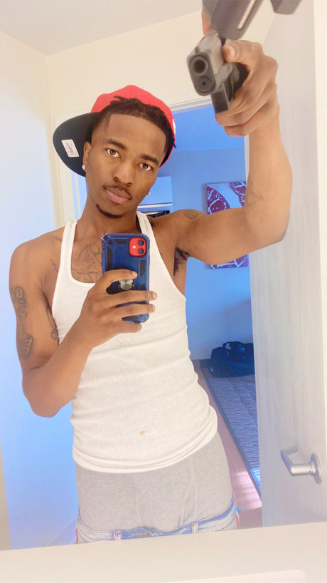 Markie Bee porn actress photo