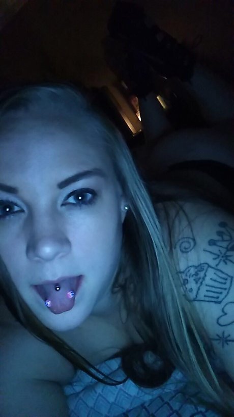 Marilyn Kash hd actress photo