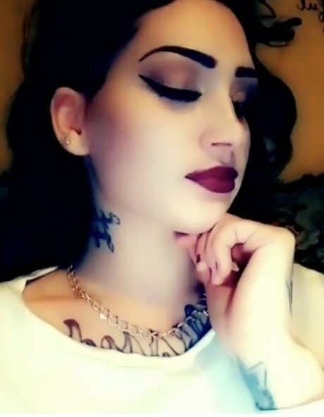 AshleyHoney model art archive