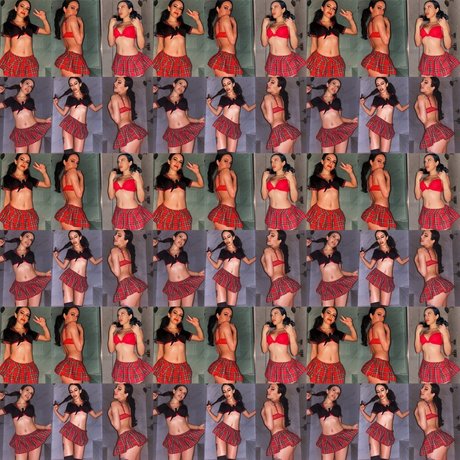 AB tiny w a b00ty pornstar exclusive images