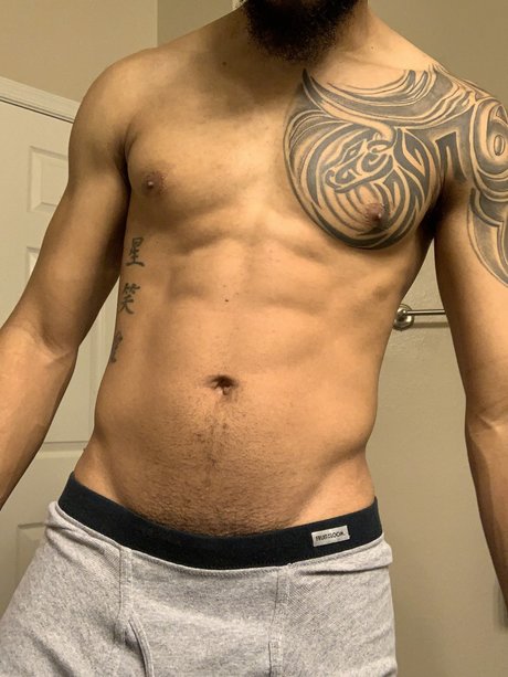 Banana Curve top pornstar photo