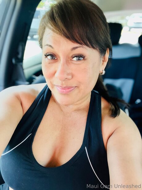 _Maui Gem UNLEASHED_ model exclusive pic