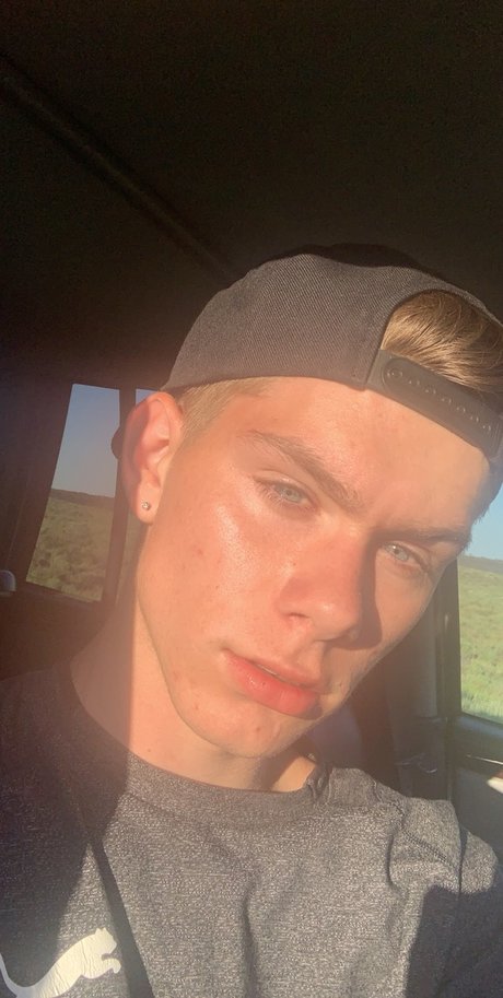 Joseph_ model beautiful photo