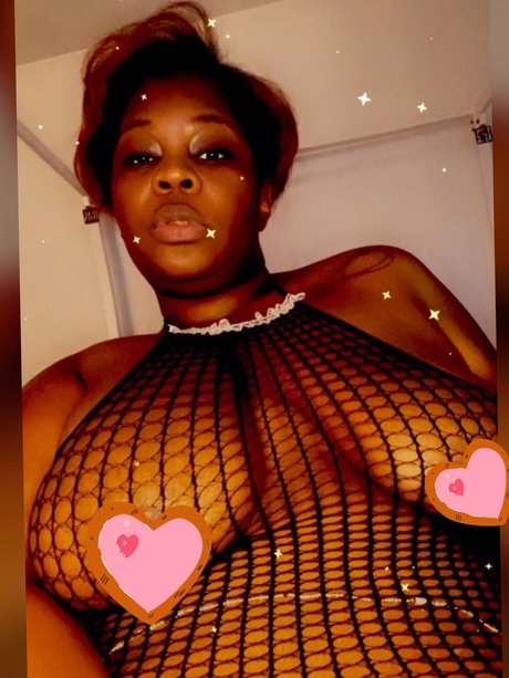 Roxy Lee model erotic gallery