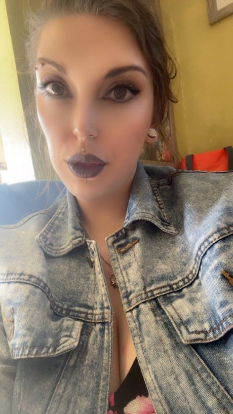 Maryl xxx model picture