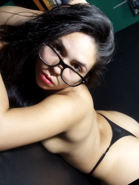 Maryyvera_ pornstar nude image