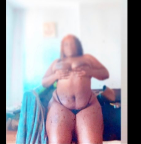 Blacmommi nudes star picture
