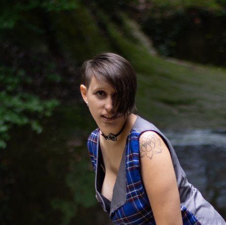 Black Sakura beautiful model photo