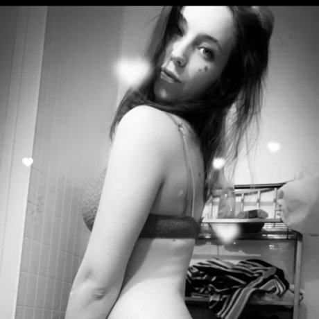 Courtney Condren pornstar perfect gallery