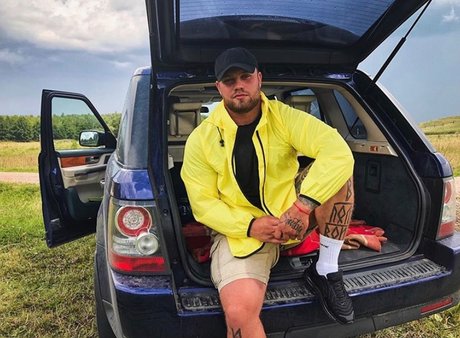 Chubby Tattooed Daddy_ porn model photos