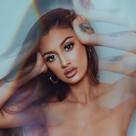 MCCHICKEN UNCENSORED star naked picture