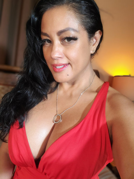 Maxine X pornstar perfect picture