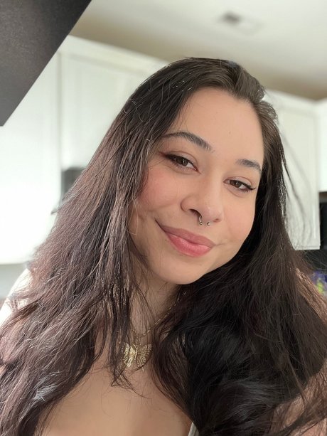 Messy Maia pornstar naked gallery