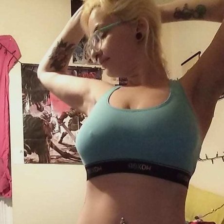 _Big TT Goth GF KiriKheaux_ pornstar exclusive pictures