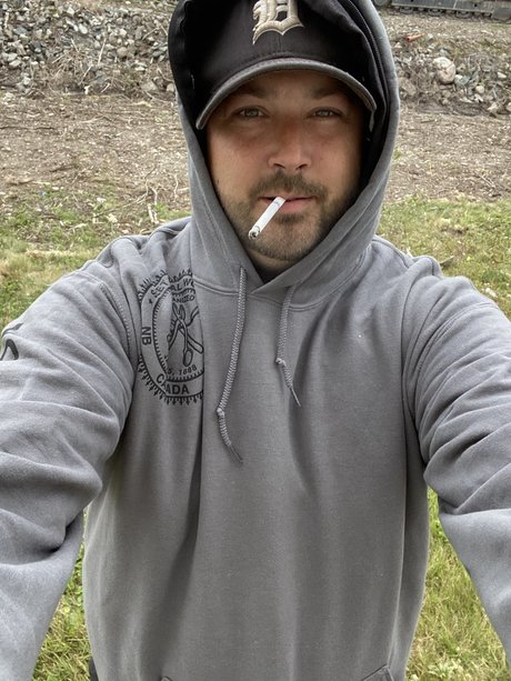 MerchNSkits hd star image