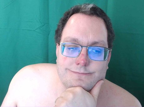 MeoPense OF model top archive