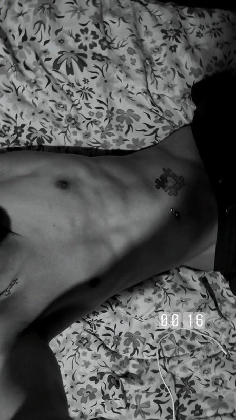 Emiliano Gaitan star nude gallery