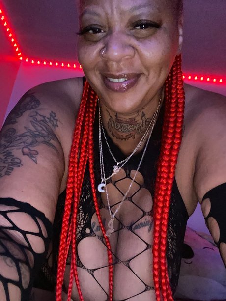 Meme Simon adult model picture