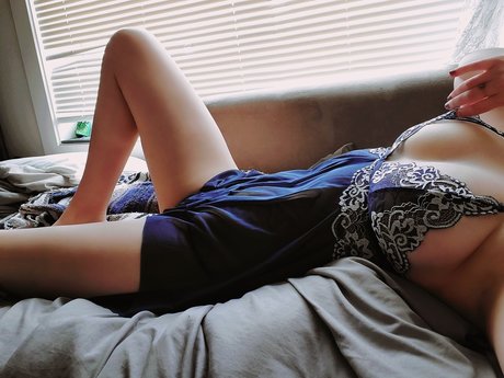 Melody Smiles pornstar sexy gallery