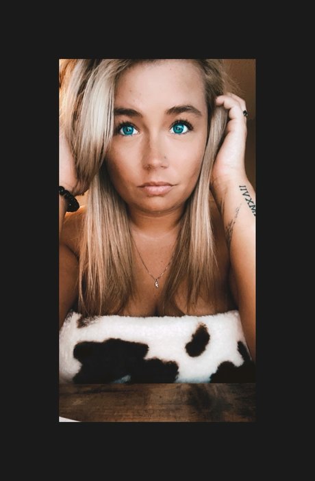 _American Honey_ beautiful pornstar image