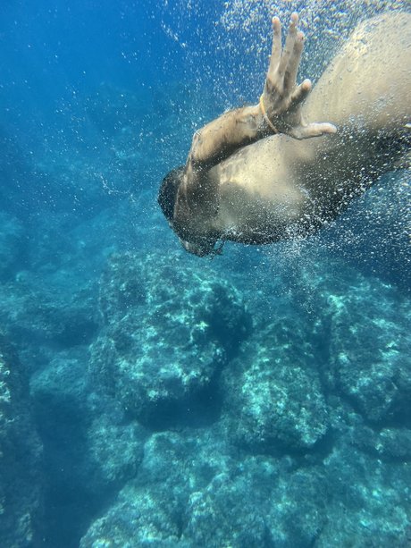 BEG for B pornstar nudes picture